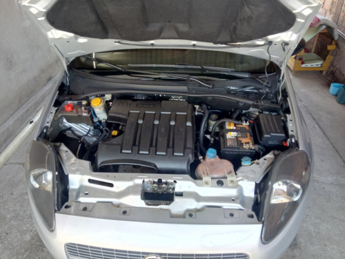 Fiat Punto Attractive 1.4 Itália Flex 5p 2012