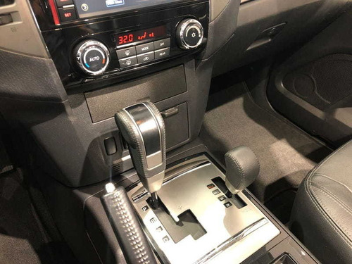 Imagem 8 de 15 de Mitsubishi Pajero Full 3.2 Hpe 4x4 16v Turbo Intercooler 201
