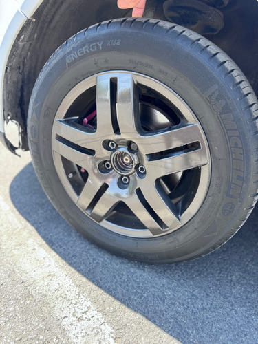Volkswagen Jetta 2.0 L4 Mt