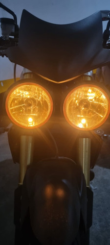 Triumph Speed Triple 1050 - Ano 2006 - Personalizada!