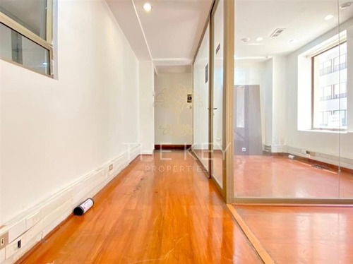 Imagen 11 de 24 de Oficina Arriendo 14 Espacios De Trabajo - El Golf Las Condes