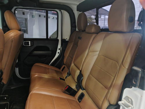 2020 Jeep Gladiator Overland 4x4
