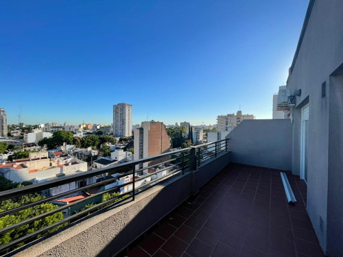 Dto De 2 Ambientes En Venta Al Frente Con Balcón