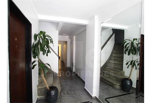 Imagen 2 de 10 de Venta 2 Amb Interno De 33,97 Mts