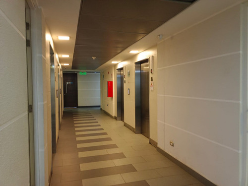 Se Vende Oficina 3p 2b Metro San Alberto Hurtado