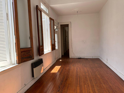 Olleros 2100 - Casa En Venta Con Jardín Y Pileta - A Reciclar