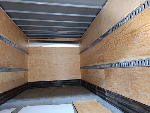 Caja Seca Semi Nueva, Piso Antiderrapante, Rieles Logísticos