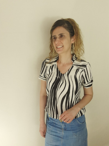 Imagem 2 de 3 de Blusa Blusinha Crepe Listrado T-shirt Moda Evangélica