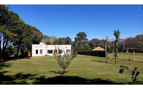 Imagen 2 de 13 de Hermosa Casa Quinta Sobre Lote De 2085 Mts2. Pontevedra