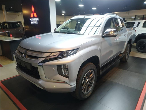 Imagem 1 de 10 de L200 Triton 2.4 16v Turbo Diesel Sport Hpe-s Cd 4p 4x4 Auto