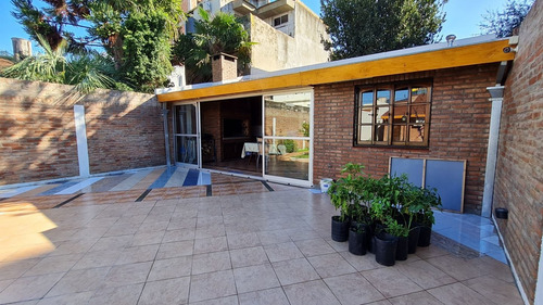 Imagen 20 de 26 de Venta De Casa 4 Ambientes En Caseros, Tres De Febrero