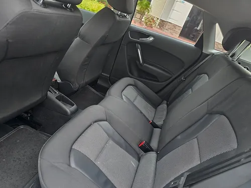 Audi A1 1.4 Tfsi Ambition Plus 5 Puertas