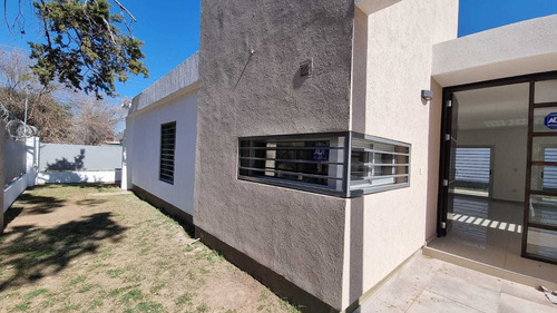 Imagen 3 de 14 de Casa En Altos De Rivera