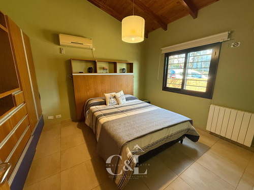 Venta Casa De Categoria Y Dpto Con Piscina En Villa Del Lago