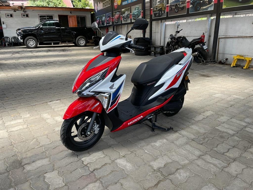 Imagen 1 de 10 de Honda New Elite