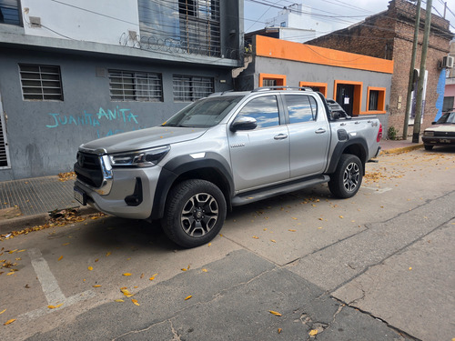 Toyota Hilux 4x4 Dc Srx 2.8 Tdi 6 At