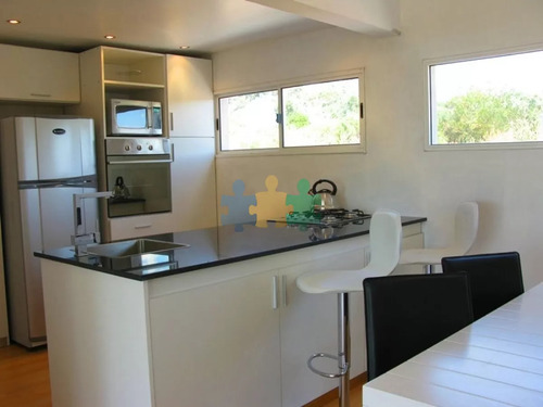 Casa De Estilo Minimalista Próxima Al Mar. - Ref : Eqp3174