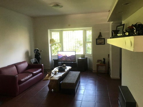 Casa De 3 Dormitorios - Aldea - Amplio Terreno