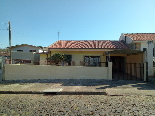 Casa À Venda Com 3 Quartos Em Uvaranas Vila Marumbi Próximo Ao Colégio Borell