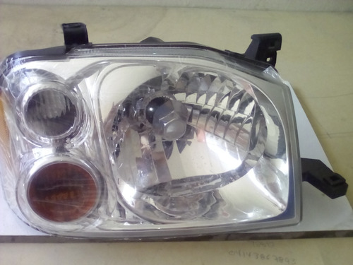 Faro Derecho Nissan Frontier (2006- 2008)