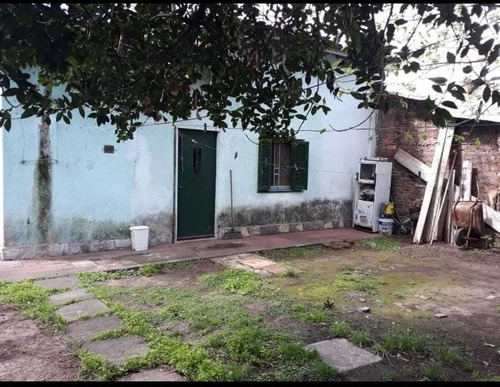 Casa De 3 Ambientes A Reffacionar En Venta - Castelar Sur