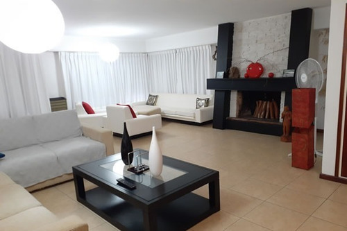 Imagen 8 de 27 de Importante Chalet De 5 Ambientes En Venta En Zona Norte Villa Gesell Todos Los Servicios