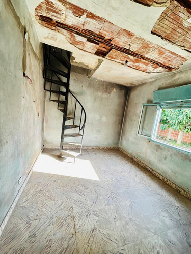 Casa 5 Ambientes En Venta En Lomas De Zamora A Reciclar!