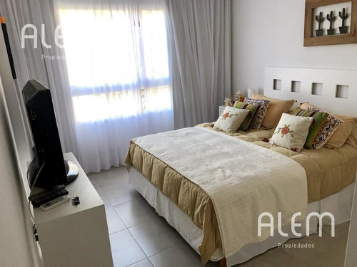 Avestruz Y Paraiso - Casa 4 Dormitorios - Carilo