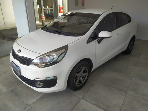 Kia Rio Ex Sedan 4p 2017 1.2