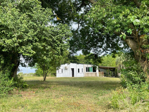 Casa En Venta 4 Ambientes En Colonia Carolina
