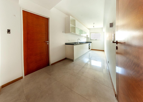 Venta Departamento En Palermo Piso Entero Con Balcón. 4 Ambientes Con Dependencia