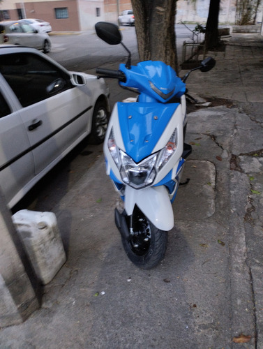 Seminueva. Sin Una Patinada De Mosca, Solo 1,800 Km.