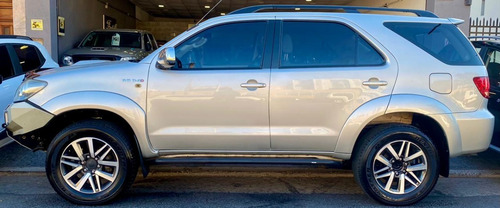 Toyota Hilux Sw4 Srv Cuero 3.0 4x4