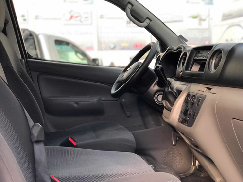 Imagen 9 de 13 de Nissan Urvan 2017 2.5 Panel Ventanas Amplia Mt