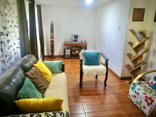 Departamento En Venta De 2 Dorm. En Lo Prado