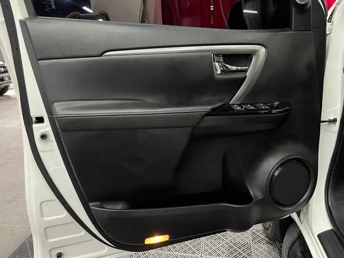 Toyota Fortuner 2.4 Srv