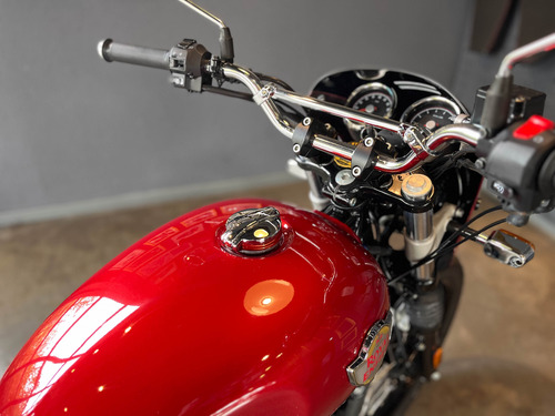 Royal Enfield Interceptor 650 Canyon Red Usada
