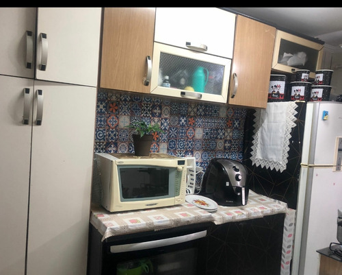 Apartamento Cdhu, 2 Quarto, Sala, Cozinha E Banheiro.