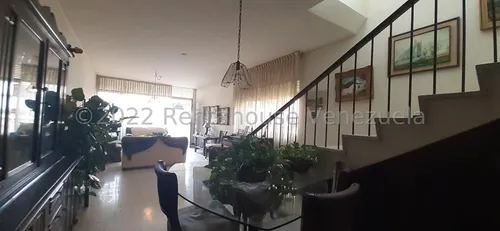 Casas En Venta Mls #25-12038