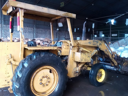 Imagem 5 de 8 de Retroescavadeira Modelo Mf 86