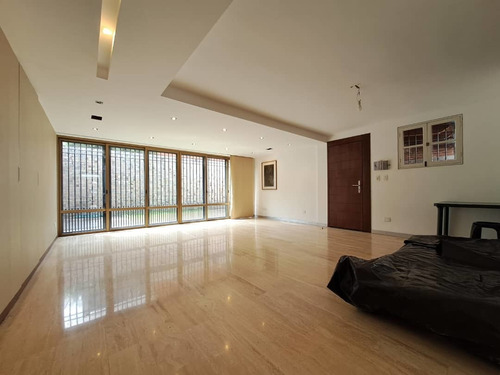 Imagen 4 de 28 de Se Vende Casa 264m2 5h+s/5b/4p Colinas De Santa Monica 6191