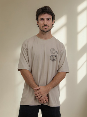 Remera Oversize Viste Vilo Estampada Techno Algodón Peinado