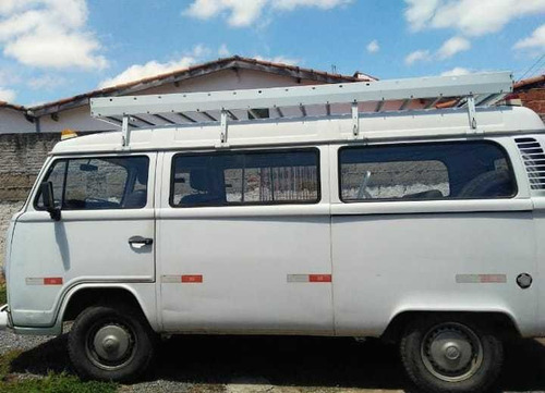 Volkswagen Kombi 2010 1.4 Lotação Total Flex 3p