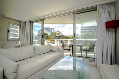 Oportunidad!! A Metros De La Brava Excelente Departamento -ref:1474