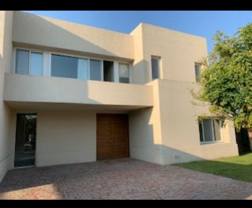 Casa  En Venta En El Golf, Nordelta, Tigre