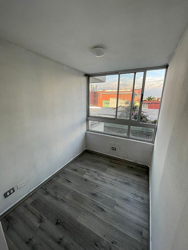Arriendo Departamento San Miguel Con Lindo Balcon