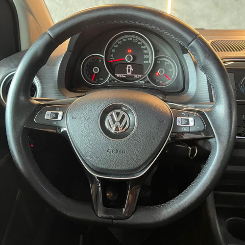 Volkswagen Up! move 1.0 TSI Total Flex 12V 5p