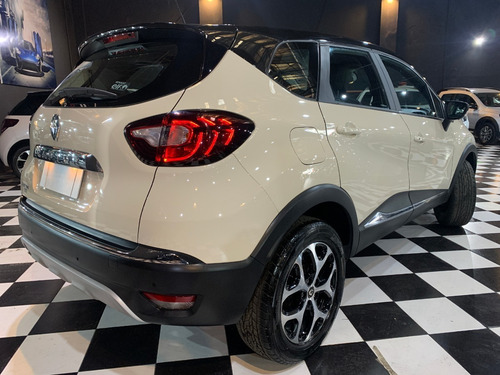 Imagen 8 de 14 de Renault Captur 1.6 Intense Cvt 2019 Nico Mazzaroni Kicks