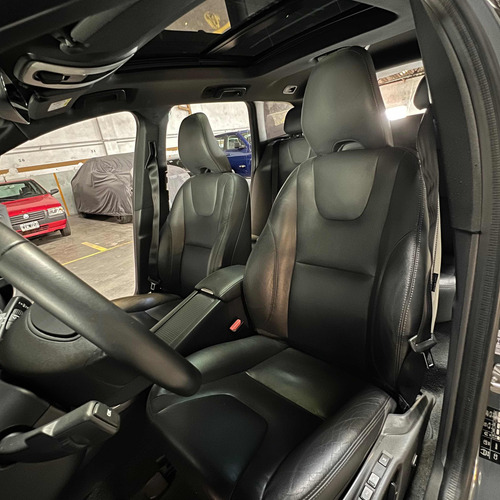Volvo XC60 2.5 T5 Momentum