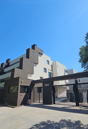 Alquiler V. Tesei Monoambiente C/balcón Y Parrilla.